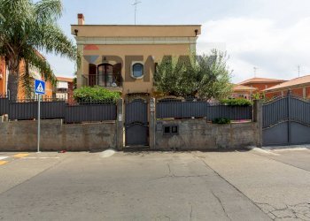 Casa all\'aperto - Casa indipendente Via Poggio del Lupo
 
47/B, Misterbianco - foto 2