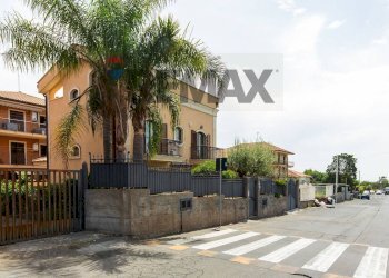 Casa all\'aperto - Casa indipendente Via Poggio del Lupo
 
47/B, Misterbianco - foto 3