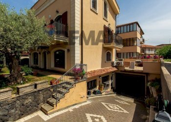 Casa all\'aperto - Casa indipendente Via Poggio del Lupo
 
47/B, Misterbianco - foto 8