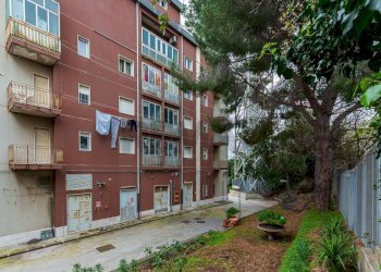 Edificio all\'aperto - Residence Via Catania
2, San Gregorio di Catania - photo 19