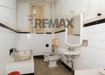 Bagno - Independent house Via Principe di Piemonte
 
52, Fiumefreddo di Sicilia - photo 17