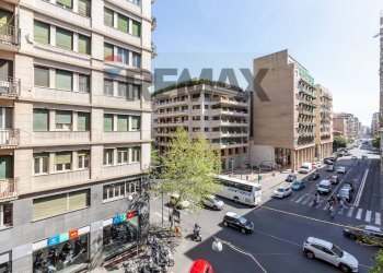 Edificio all\'aperto - Three-room apartment Viale Vittorio Veneto
 
45, Catania - photo 3