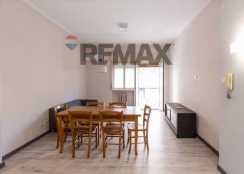 Sala da pranzo - Three-room apartment Viale Vittorio Veneto
 
45, Catania - photo 5