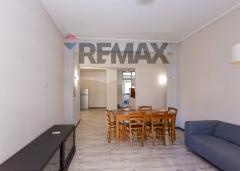 Sala da pranzo - Three-room apartment Viale Vittorio Veneto
 
45, Catania - photo 9