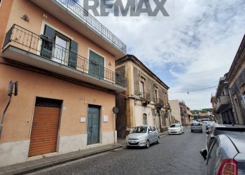 Edificio all\'aperto - Ufficio Via Giuseppe Garibaldi
159/163, Viagrande - foto 2