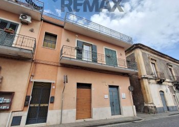Edificio all\'aperto - Ufficio Via Giuseppe Garibaldi
159/163, Viagrande - foto 4