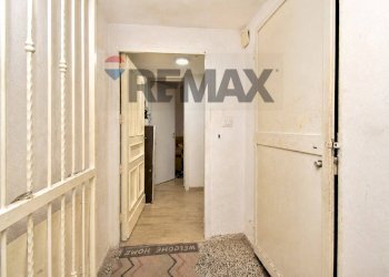 Hall / corridoio - Independent house Via Enrico Campisano
 
73, Catania - photo 16