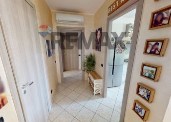 Hall / corridoio - Three-room apartment Settala - photo 13