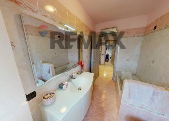 Bagno - Three-room apartment Settala - photo 24