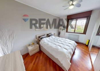 Camera / camera da letto - Three-room apartment Settala - photo 29