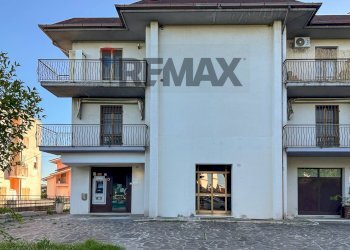 Edificio all\'aperto - Appartamento viale cante di montevecchio
 
38, Monte Porzio - foto 4