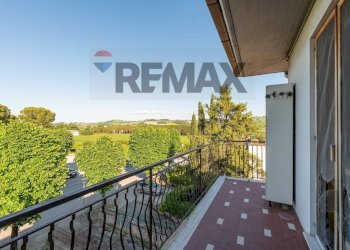 Balcone - Appartamento viale cante di montevecchio
 
38, Monte Porzio - foto 10