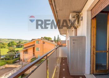 Balcone - Appartamento viale cante di montevecchio
 
38, Monte Porzio - foto 17