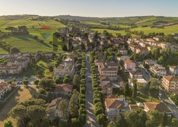 Vista delle montagne - Appartamento viale cante di montevecchio
 
38, Monte Porzio - foto 24