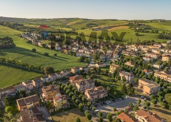 Vista delle montagne - Appartamento viale cante di montevecchio
 
38, Monte Porzio - foto 25