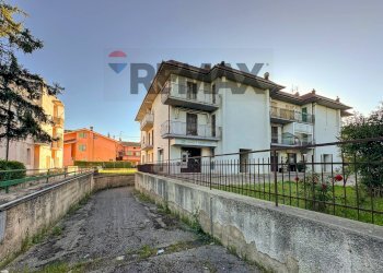 Edificio all\'aperto - Appartamento viale cante di montevecchio
 
38, Monte Porzio - foto 30