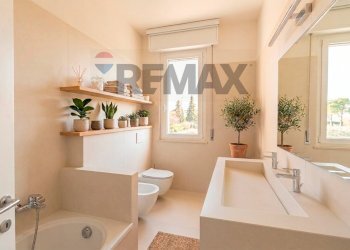 Bagno - Appartamento viale cante di montevecchio
 
38, Monte Porzio - foto 22