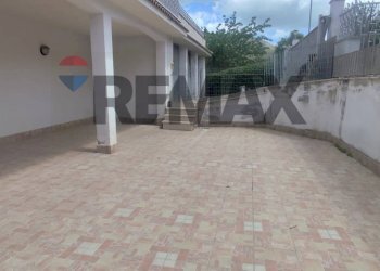 Terrazza - Appartamento VIA GIOVANNI TINTO
 
34, Fara in Sabina - foto 3
