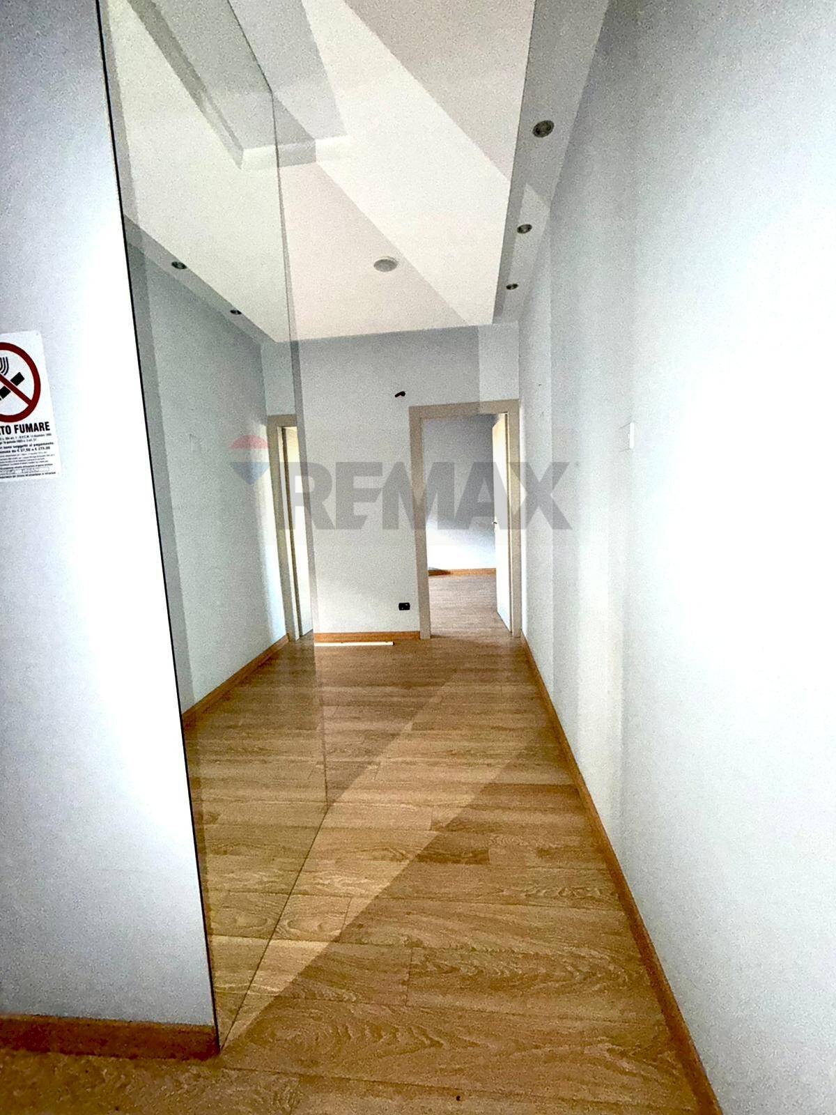Hall / corridoio - Ufficio Via Puccini
16, Afragola - foto 3