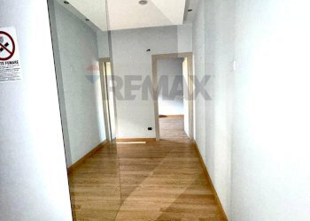 Hall / corridoio - Office Via Puccini
16, Afragola - photo 3