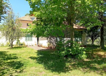 Giardino - Villa Via Montelaguardia
 
15, Randazzo - photo 1