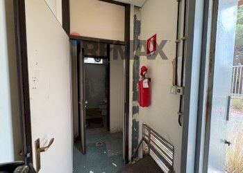 Hall / corridoio - Capannone Via Degli Iris, Augusta - foto 14