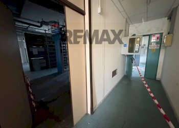 Hall / corridoio - Capannone Via Degli Iris, Augusta - foto 19