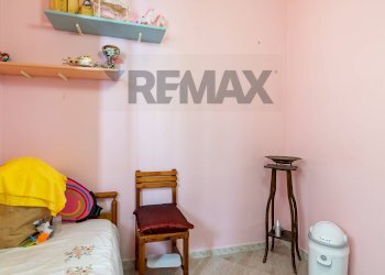Camera / camera da letto - Four-room apartment via Magnisi
 
38, Priolo Gargallo - photo 3