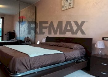 Camera / camera da letto - Two-room apartment Mapello - photo 6