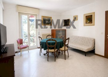 Sala da pranzo - Trilocale Via Umberto Giordano
 
2, Bergamo - foto 4