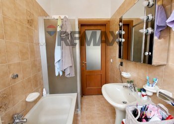 Bagno - Trilocale Via Umberto Giordano
 
2, Bergamo - foto 18