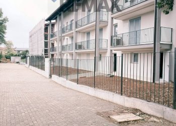 Edificio all\'aperto - Three-room apartment via delle grazie
 
33, Albuzzano - photo 5