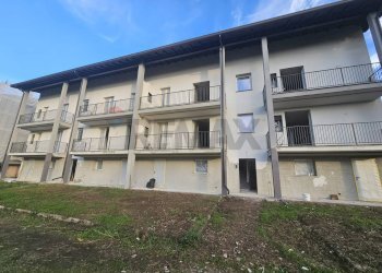 Edificio all\'aperto - Three-room apartment via delle grazie
 
33, Albuzzano - photo 21