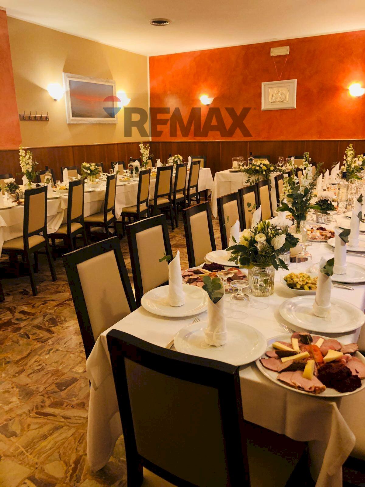 Sala da pranzo - Attività Commerciale via Riviera
 
45, Pavia - foto 1