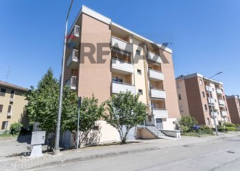 Edificio all\'aperto - Quadrilocale via sandro pertini
 
8, Salsomaggiore Terme - foto 1