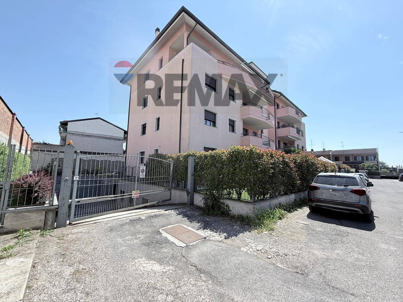 Edificio all\'aperto - Box VIA MONCENISIO
 
SNC, Magenta - photo 1