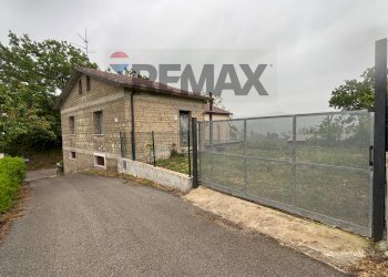 Casa all\'aperto - Casa indipendente Via Margherita 2, San Nicola Manfredi - foto 2