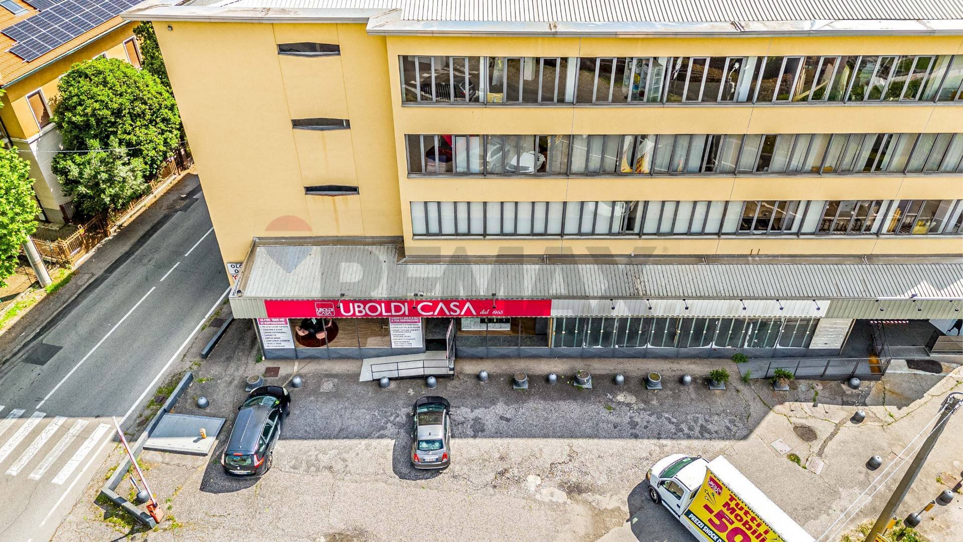 Edificio all\'aperto - Locale Commerciale Unità d'Italia
120, Olgiate Olona - foto 3