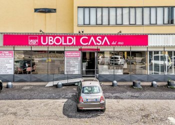 Edificio all\'aperto - Locale Commerciale Unità d'Italia
120, Olgiate Olona - foto 1