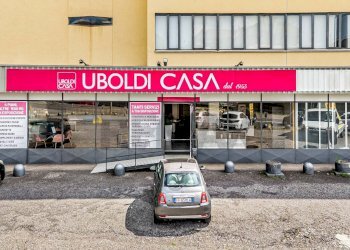 Edificio all\'aperto - Locale Commerciale Unità d'Italia
120, Olgiate Olona - foto 11