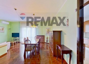 Sala da pranzo - Three-room apartment VIA FERRINI
 
50, Busto Arsizio - photo 38