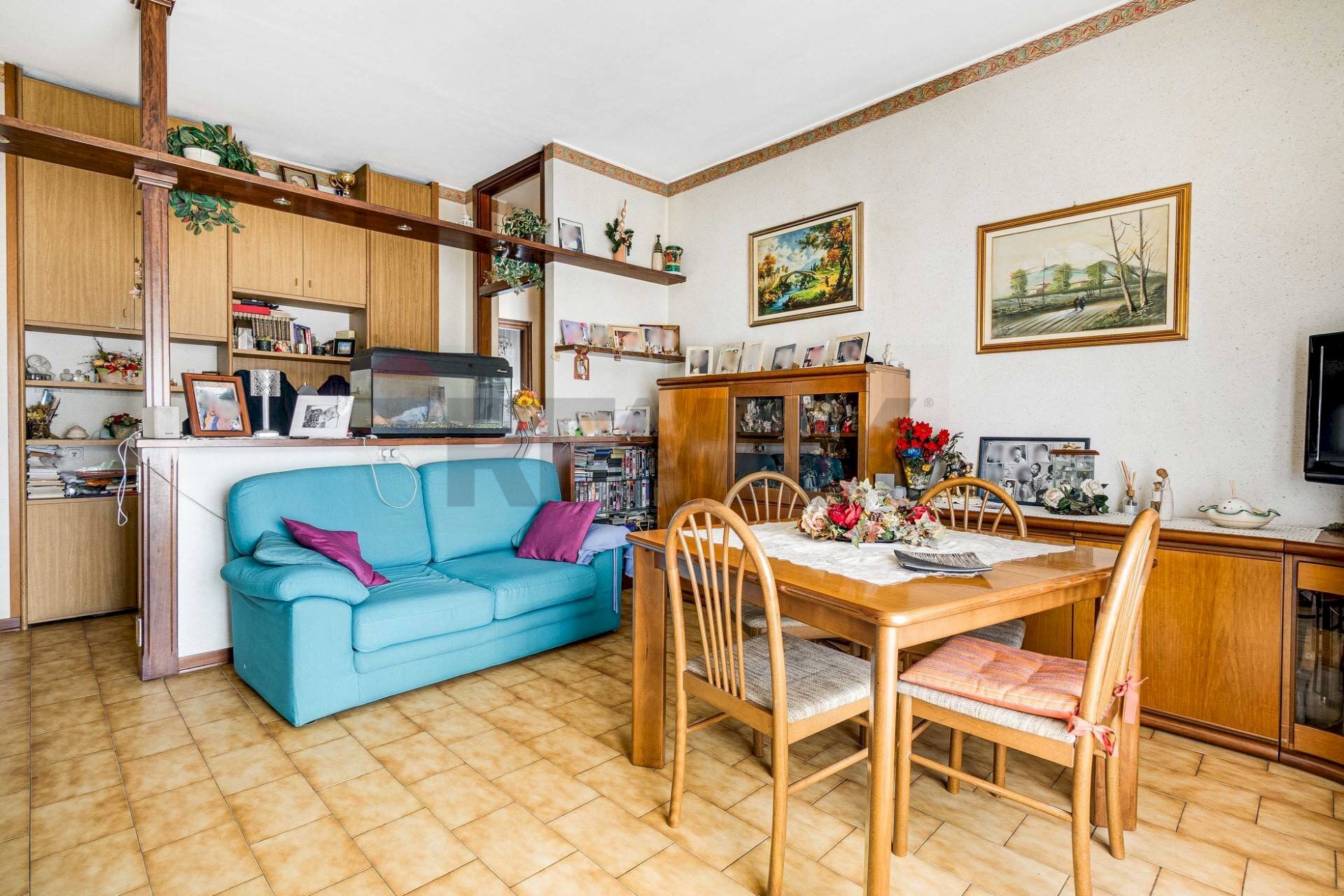 Sala da pranzo - Trilocale via marche
 
11, Cassano Magnago - foto 2