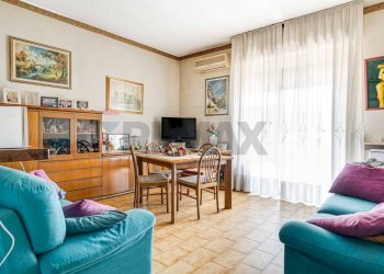 Sala da pranzo - Trilocale via marche
 
11, Cassano Magnago - foto 3