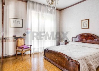 Camera / camera da letto - Trilocale via marche
 
11, Cassano Magnago - foto 7