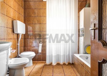 Bagno - Trilocale via marche
 
11, Cassano Magnago - foto 14