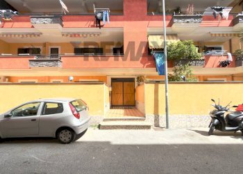 Edificio all\'aperto - Trilocale Via Ritiro del Carmine
68, Mugnano di Napoli - foto 18