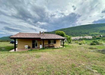 Foto 2 - Casa semi indipendente Via Villa Nuova
 
snc, Carapelle Calvisio - foto 2