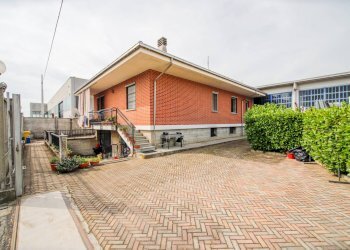 Foto 2 - Semi-detached house Via Leopardi
 
22, Leini - photo 2