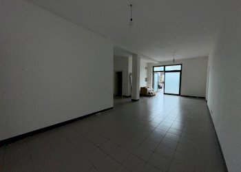 Foto 2 - Warehouse segrominio in monte, Capannori - photo 2