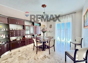 Sala da pranzo - Three-room apartment VIALE DELLA REPUBBLICA
 
76, Calvizzano - photo 5